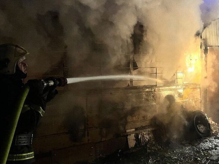 Строительный вагончик тушили в Заокском районе