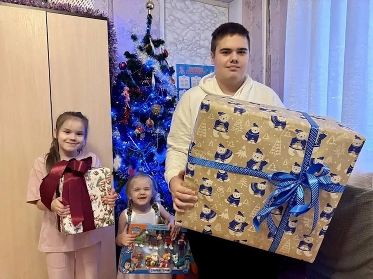«Ёлка желаний» исполнила мечты детей из многодетной семьи в Новодвинске