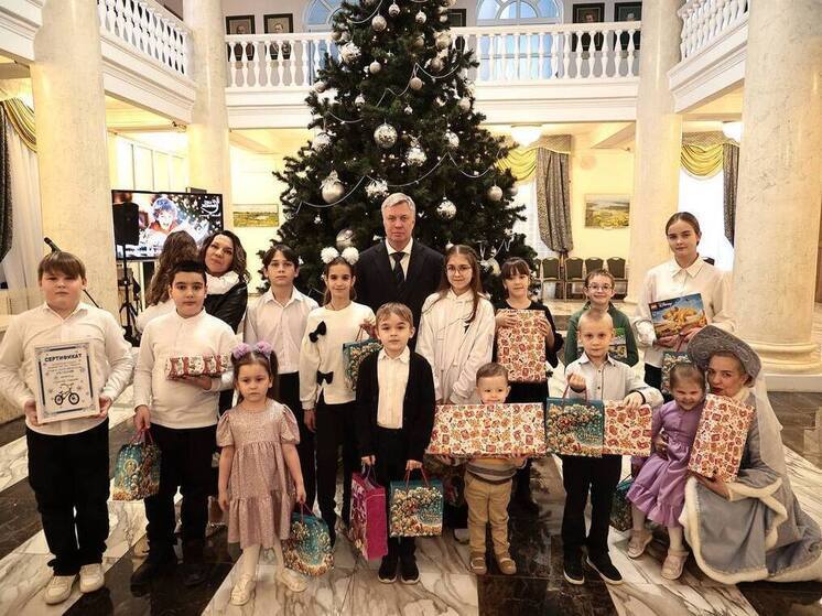 Глава Ульяновской области исполнил новогодние мечты детей в рамках акции «Ёлка желаний»