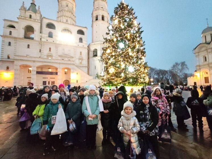 Ульяновские школьники стали участниками главной новогодней ёлки страны