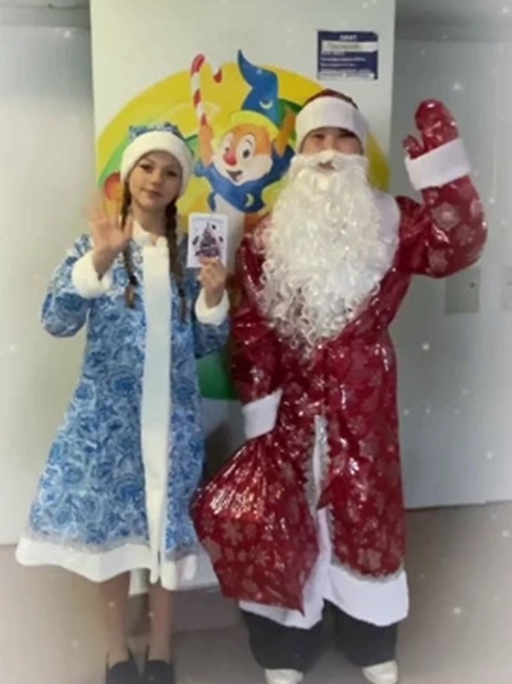 Первые Калмыкии подарили новогоднее настроение в больнице