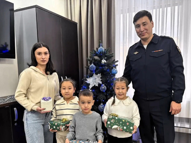 В Калмыкии проходит акция «Елка желаний»