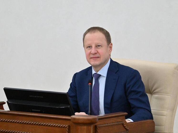 Губернатор Томенко поздравил жителей Алтайского края с наступающим Новым годом