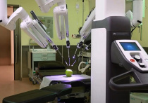 В 2025 году Петербургу удалось достичь рекордных показателей: диспансеризацию и профилактические осмотры прошли свыше 5 млн горожан (из них более миллиона — дети). Для сравнения: по итогам 2024‑го комитет по здравоохранению Северной столицы отчитался о 4,7 млн пациентах, которые проверили свое здоровье.