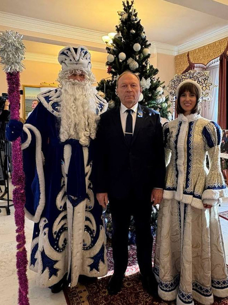 Глава парламента Бурятии Владимир Павлов поздравил жителей республики с Новым годом