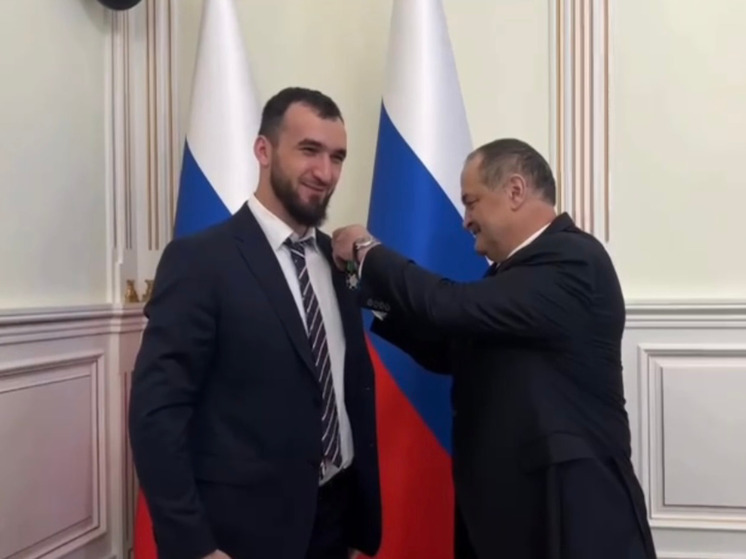 Трех боксеров из Дагестана наградили орденами за триумф на чемпионате мира