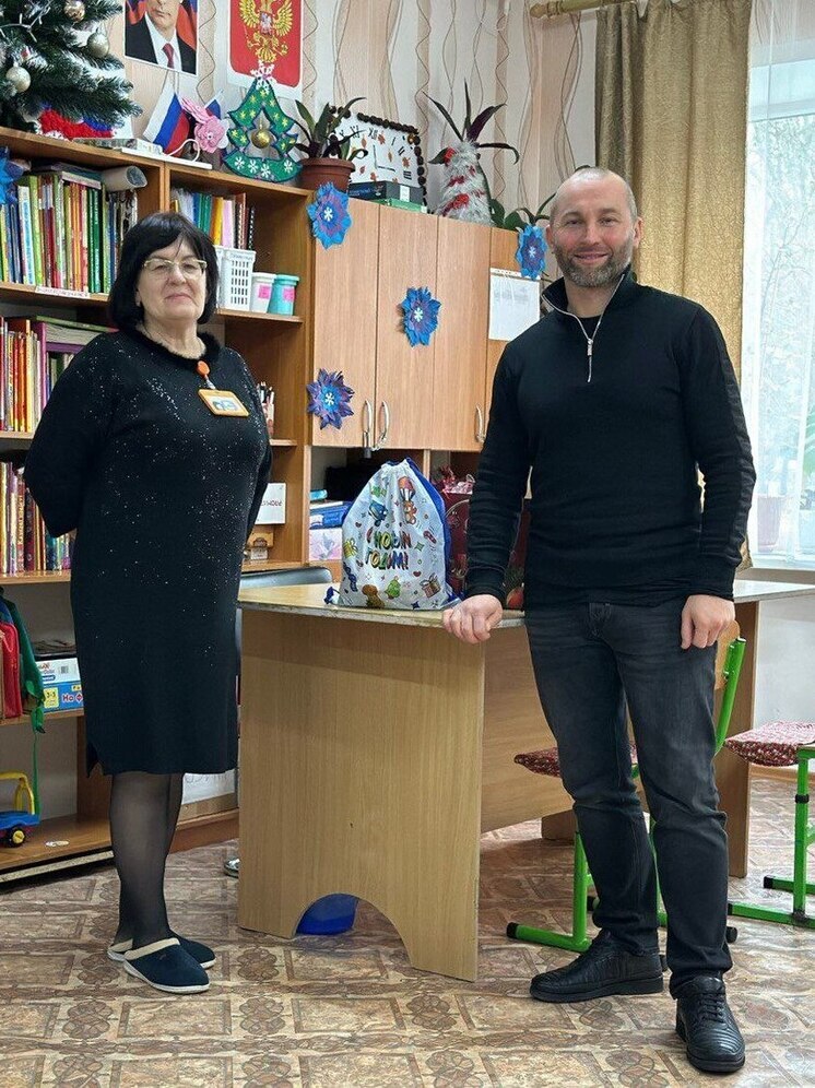 Глава Каховского округа Павел Филипчук принял участие в акции «Елка желаний»