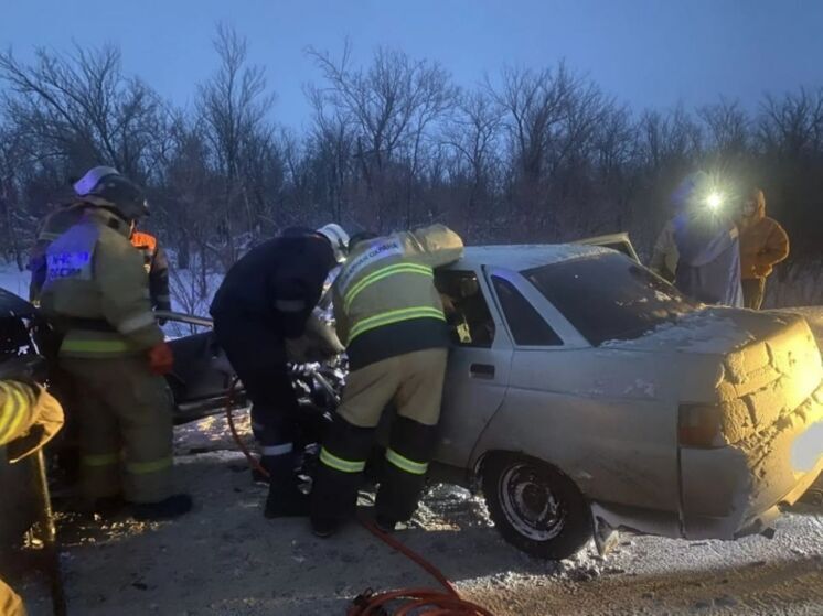 Двое погибли в лобовом ДТП в Саракташском районе сегодня утром
