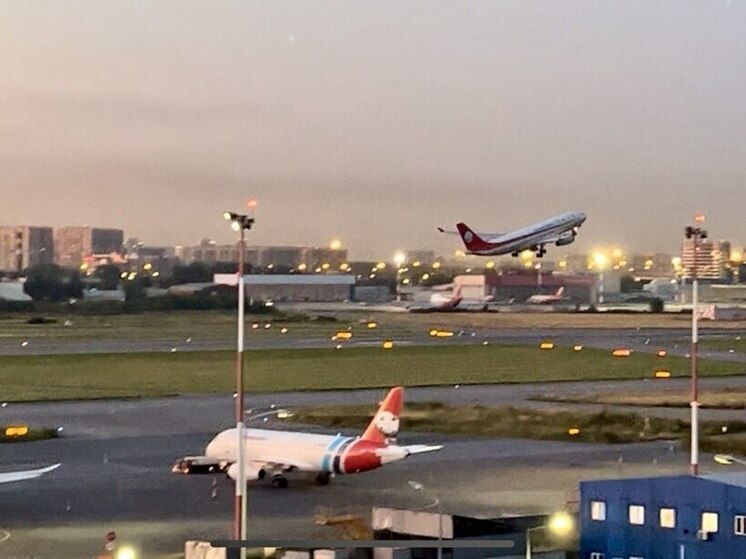 Из-за задержек рейсов часть оренбуржцев встретит Новый год в зале ожидания