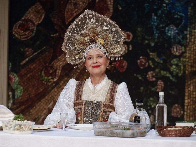 Актриса театра Вахтангова Елена Мельникова отмечает день рождения 31 декабря