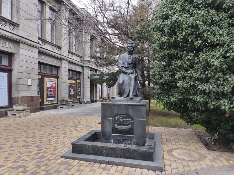 Симферополь - столица, сердце Крыма, благодаря стараниям историков, краеведов и экскурсоводов, начинает раскрываться с новой туристической стороны