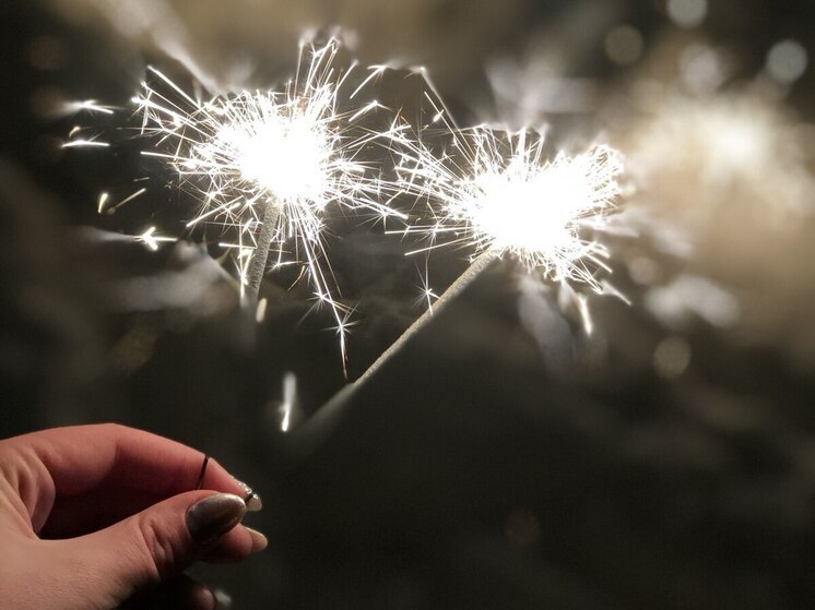 Петербуржцам посоветовали превращать желания в конкретные цели под бой курантов