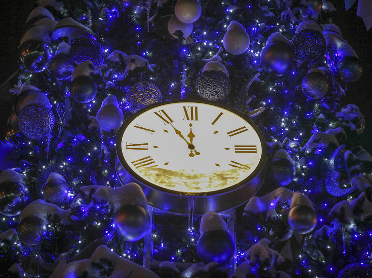 Эксперт Крохина рассказала, как сделать новогоднюю ночь яркой, даже если вы один