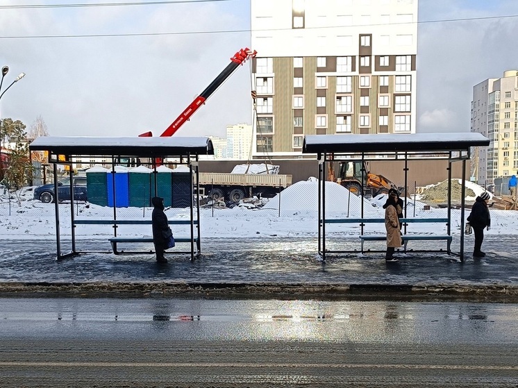 В Екатеринбурге на остановке нашли женщину, пропавшую несколько дней назад