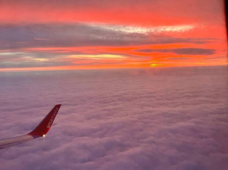 Самолет из Пулково третий день не может прилететь в Калининград
