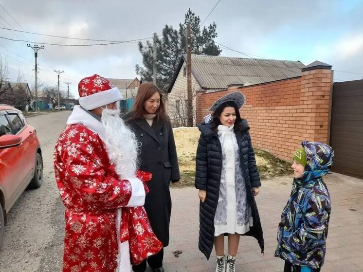 Новогоднее чудо подарили детям Калмыкии