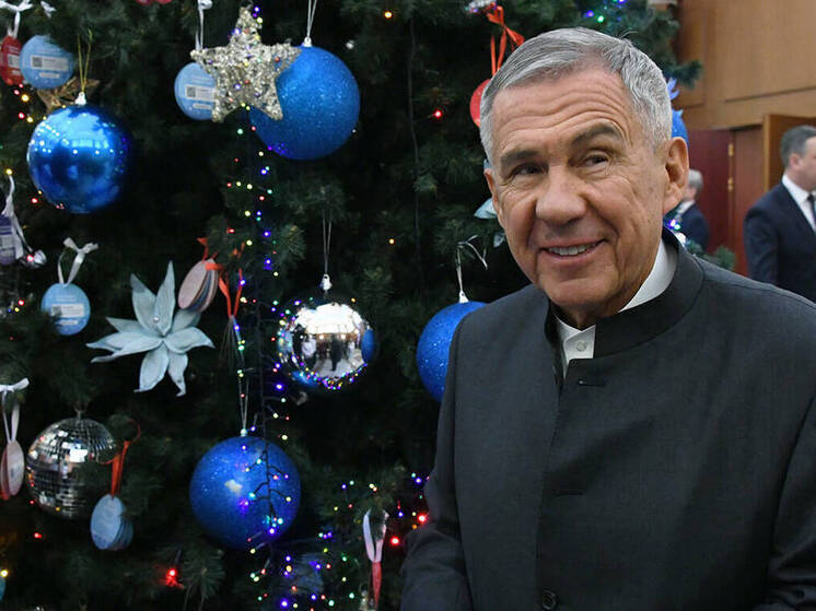 С добрыми надеждами и верой в лучшее: Минниханов поздравил жителей Татарстана с Новым годом