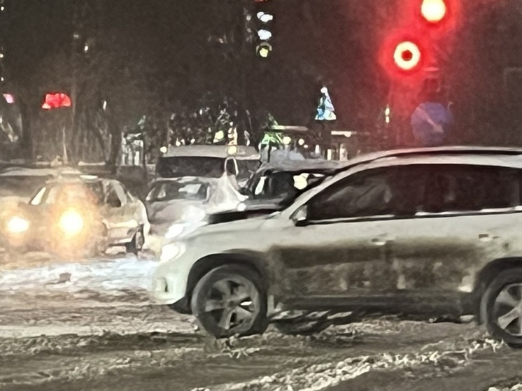 Цены на такси в Оренбурге в новогоднюю ночь продолжают расти