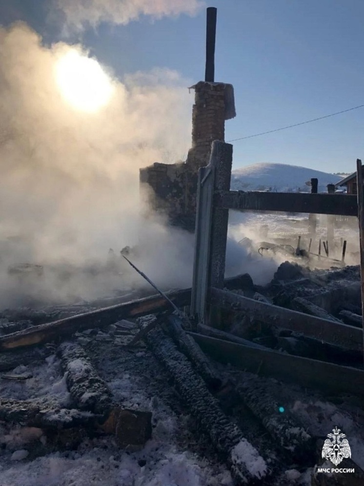 Два пожара в новогоднюю ночь в Бурятии: один погибший