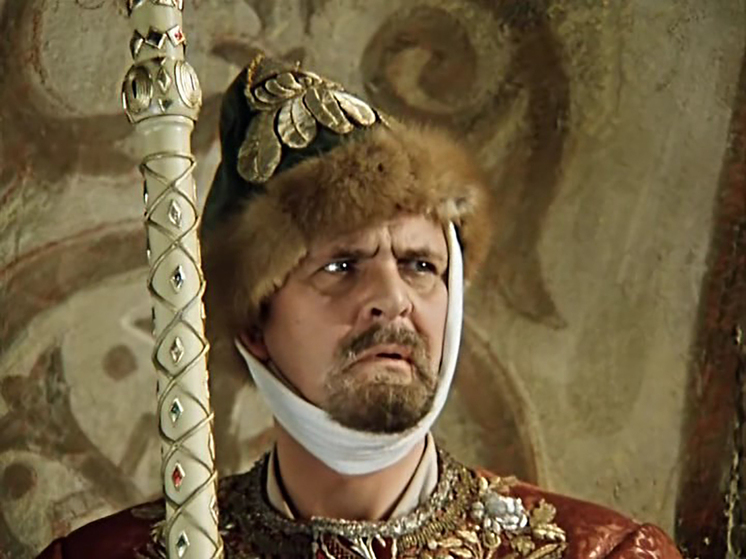 Накануне Нового года, несмотря на все усилия властей, люди на Украине смотрели старые советские комедии