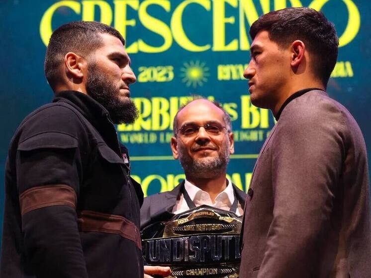 Завершился 2025 год, и «МК-Спорт», традиционно, подводит его итоги. В этом материале мы расскажем о самых ярких моментах в боксе. Каждый год для спортивного мира — это целая жизнь. За 12 месяцев может произойти множество событий, в корне меняющих всю картину. 2025 год подарил любителям бокса невероятно красивые, захватывающие и интересные моменты. Давайте вспомним, как всё было.