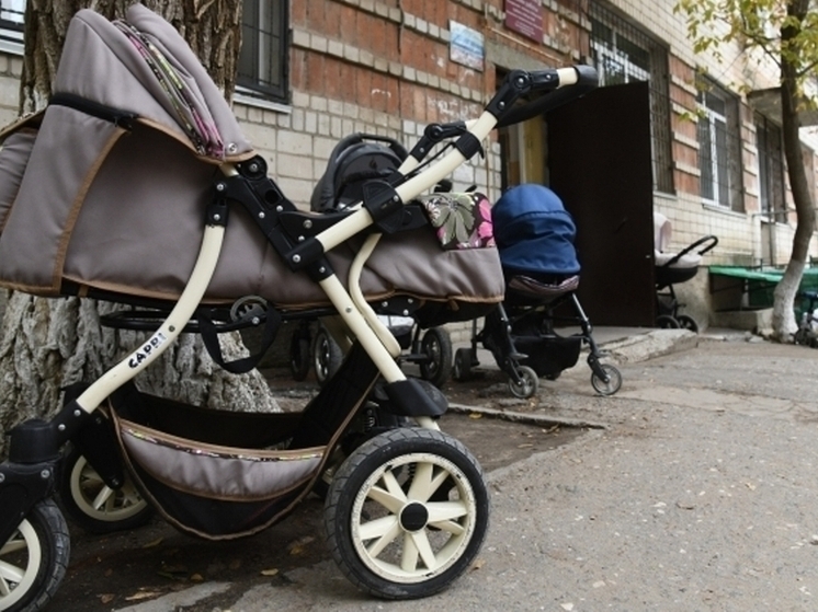 Семьи с двумя и более детьми получат налоговую выплату в Волгограде