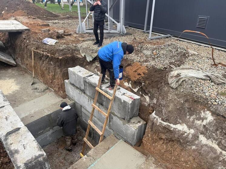 В Новониколаевке севастопольские специалисты устанавливают ключевой узел для новой системы теплоснабжения