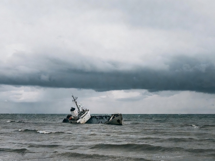 Недалеко от Гамбии произошло крушение судна с мигрантами, есть погибшие