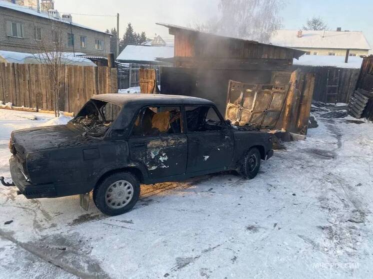 Мужчину спасли из горящего гаража в Забайкалье