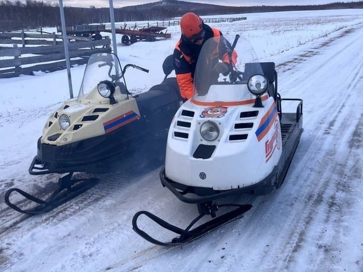 Спасатели эвакуировали с Красноярского водохранилища 62-летнего мужчину