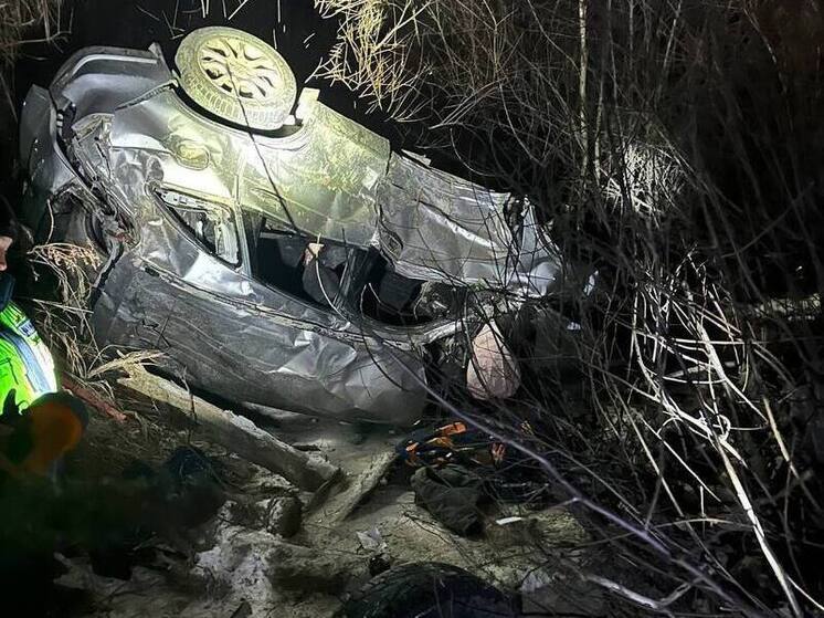 На подъезде к Артему произошла жесткая авария с опрокидыванием