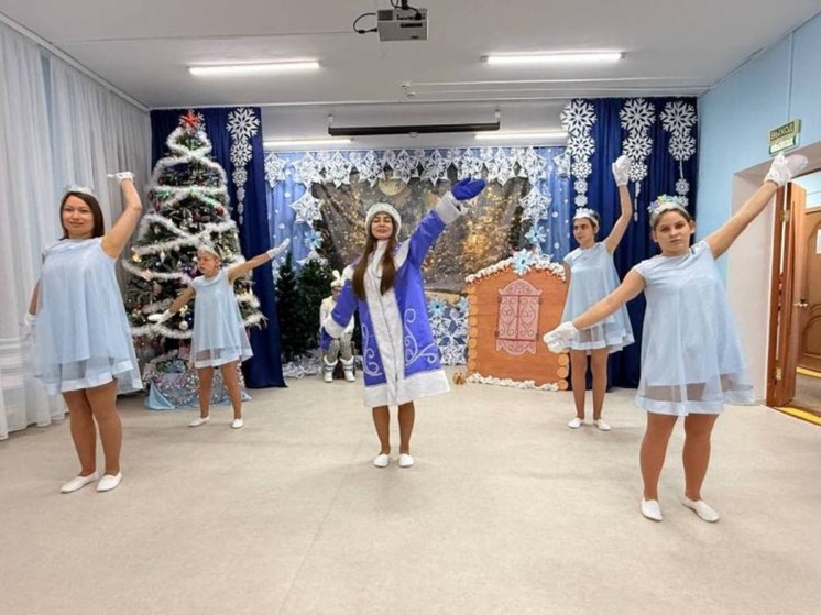 Акцию #ПолицейскийДедМороз творчески отметили в доме-интернате Биробиджана