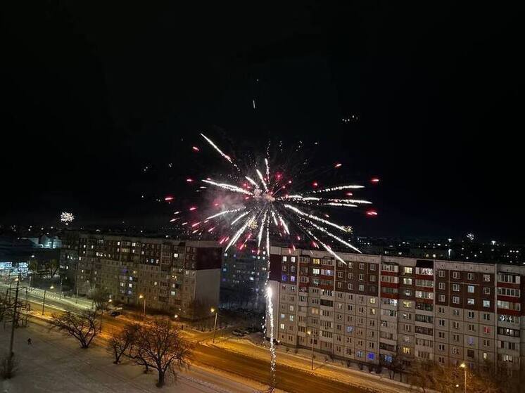 Алтайские специалисты рассказали, как правильно запускать фейерверк