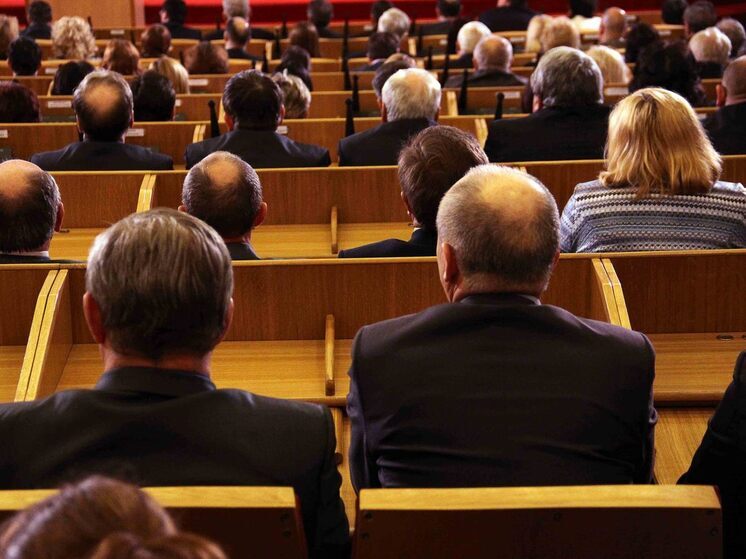 Председатель Госсобрания Башкирии Константин Толкачев рассказал о ключевых законах, которые вступают в силу с января этого года