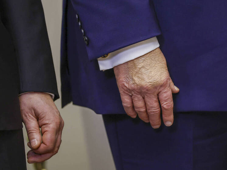 Дональд Трамп заявил, что ежедневно принимает аспирин для профилактики сердечных заболеваний