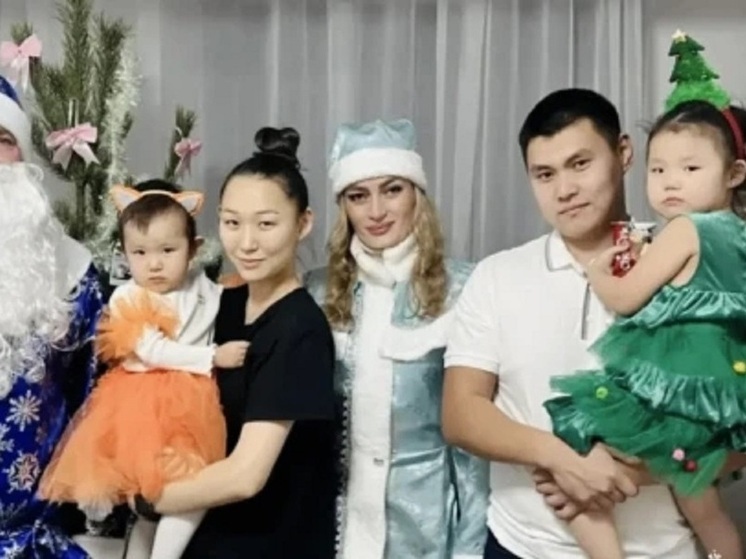 Детей сотрудников МЧС Калмыкии поздравили с новым годом