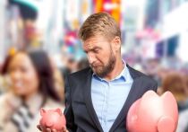 Вот и дожили мы до того времени, когда уровень жизни измеряется не айфонами и ресторанами, а простыми вещами: смогу ли оплатить спортзал, нормально покрасить волосы, купить дорогой корм собаке или кошке