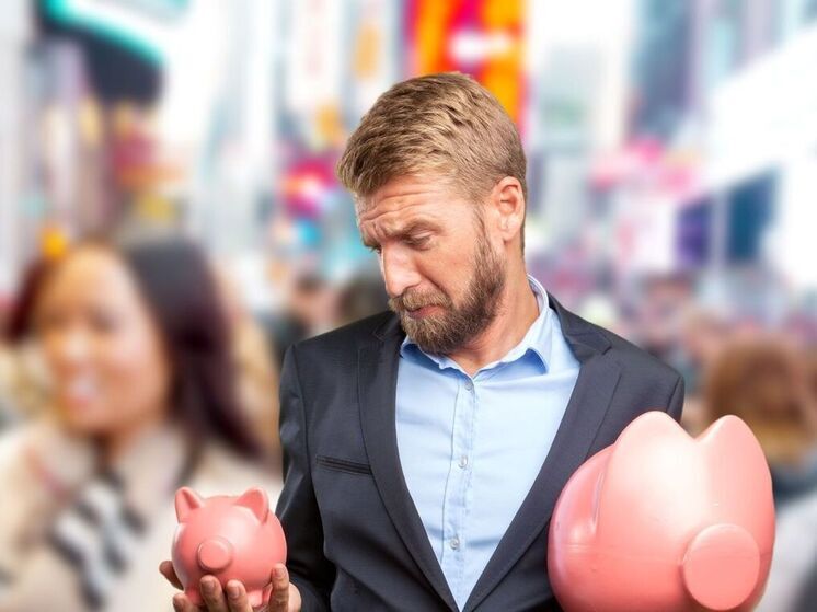 Вот и дожили мы до того времени, когда уровень жизни измеряется не айфонами и ресторанами, а простыми вещами: смогу ли оплатить спортзал, нормально покрасить волосы, купить дорогой корм собаке или кошке