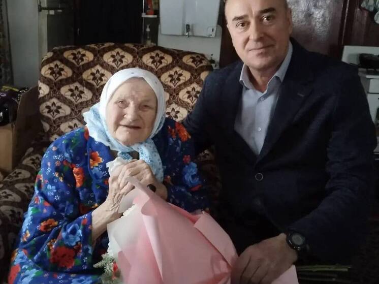 100-летний юбилей отметила жительница Струго-Красненского округа