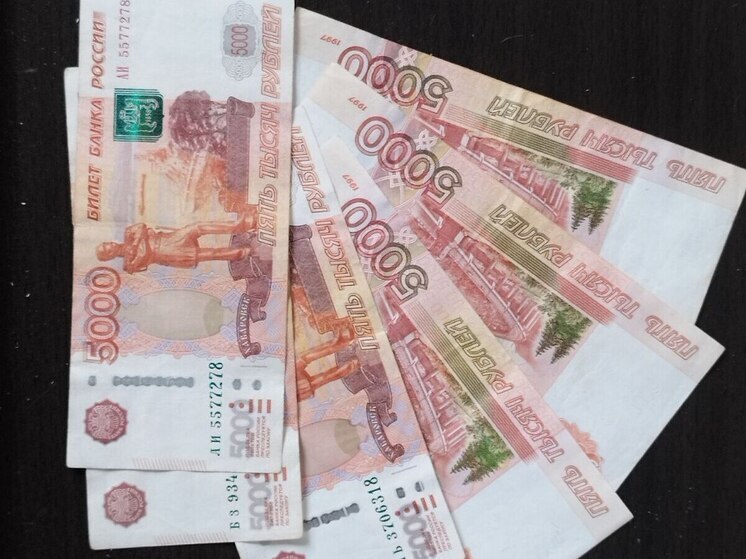 Калининградцам с 1 января повысили минимальную зарплату