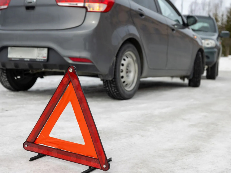 Городская камера засняла момент ДТП в Салехарде