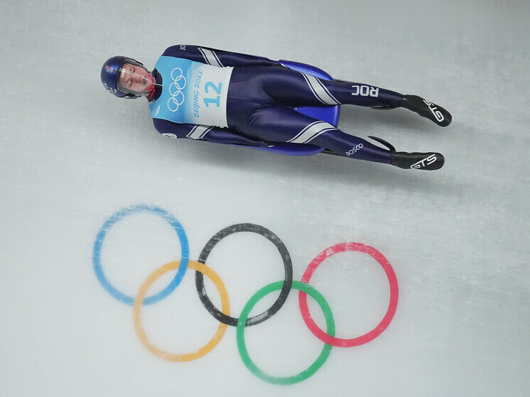 Нейтральные саночники из России всё-таки поедут на этап Кубка мира в немецком Винтерберге. Это последний этап, где можно отобраться на Олимпийские игры в Италии. До этого наших спортсменов не пустили в Латвию, где в городе Сигулда был проведён ещё один этап Кубка мира. Таким образом, с учётом поездки в Германию, россияне примут участие всего в двух этапах Кубка мира. Хватит ли этого для того, чтобы отобраться на Олимпиаду?