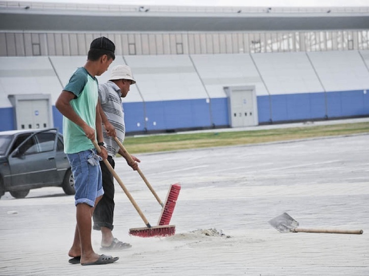Фейк о трудовых мигрантах распространяется в Свердловской области