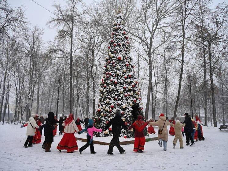 В Новый год в серпуховском парке закружился хоровод