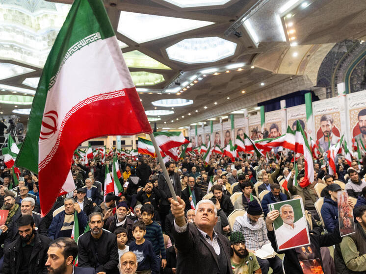 Tasnim: вооруженные боевики вышли на улицы города Сербале на западе Ирана