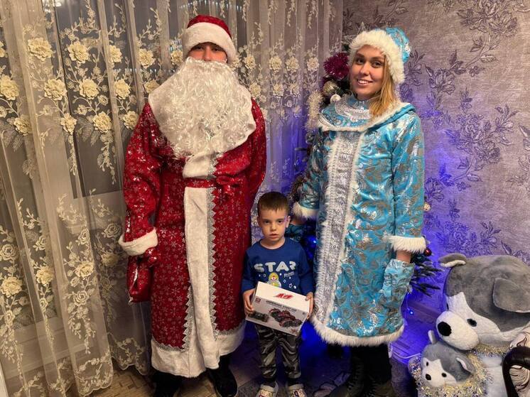 Новогодние мечты детей, попавших в трудную жизненную ситуацию, исполнили полицейские Приморья