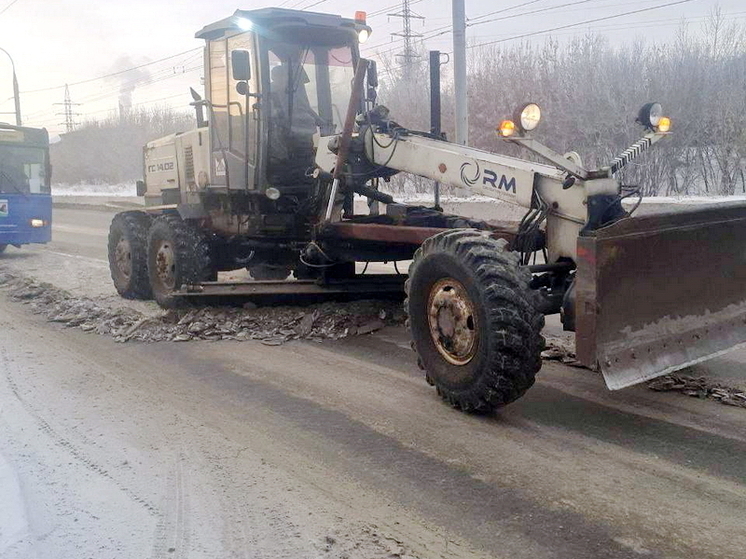 Уборка улиц продолжается в Иркутске