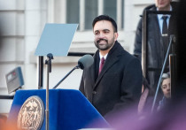 Министерство иностранных дел Израиля обвинило мэра Нью-Йорка Зохрана Мамдани в подливании “антисемитского масла в огонь” после того, как тот отменил недавнее распоряжение уходящего мэра Эрика Адамса