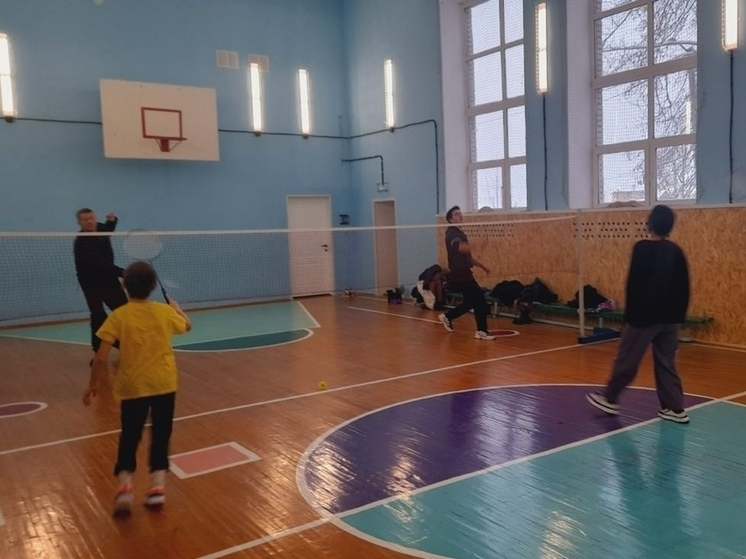 В Кусинской школе прошел первый турнир года — по бадминтону