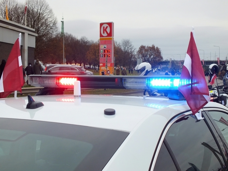 В Латвии за празднование «русского» Нового года задержаны 70 человек